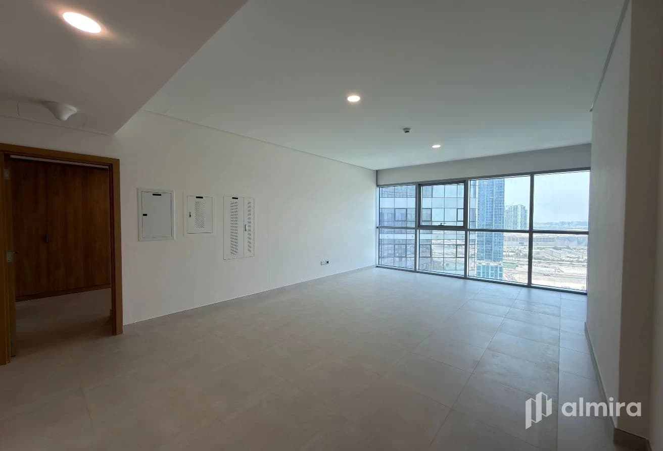 Partial Canal View | High Floor | Ready To Move In