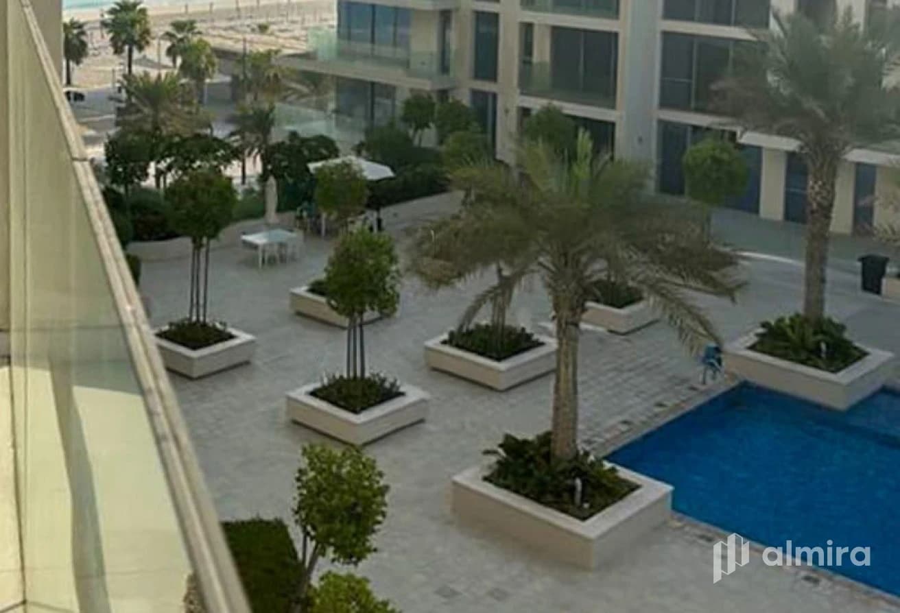 Furnished | 1BR Loft | Beach Access | Prime Living