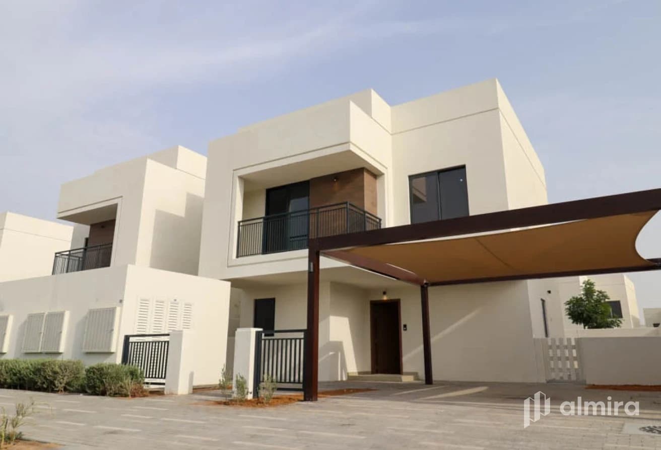 Single Row | Corner Unit | Direct to the Pool
