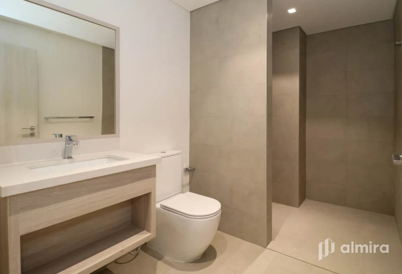 Single Row | Corner Unit | Direct to the Pool
