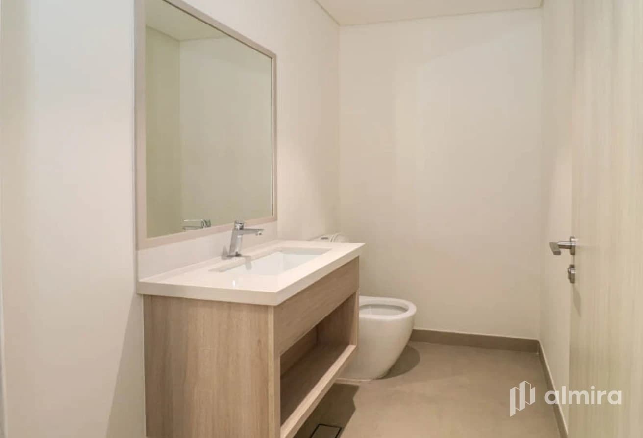 Single Row | Corner Unit | Direct to the Pool
