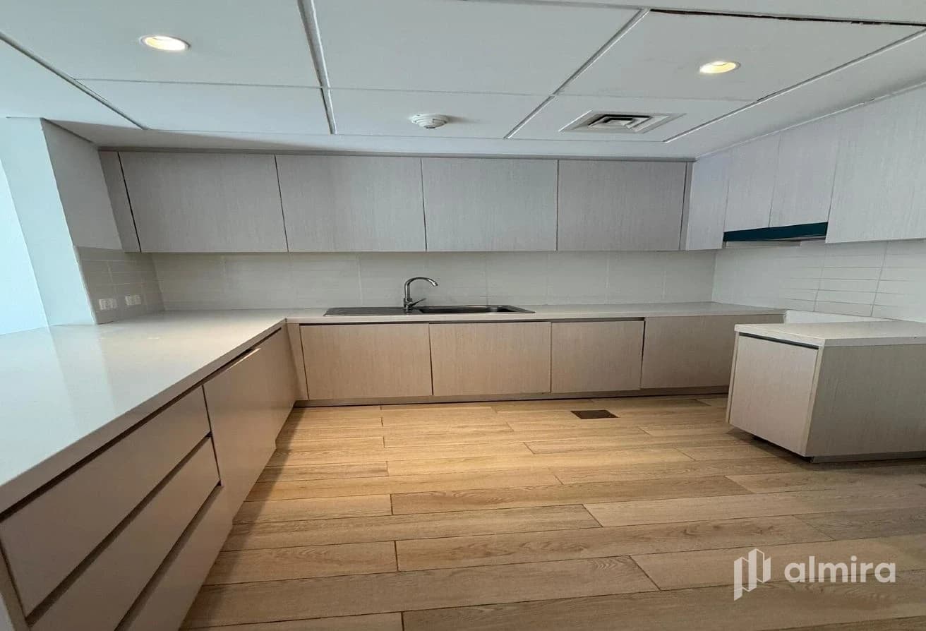 Canal View | Pristine Condition | Prime Location
