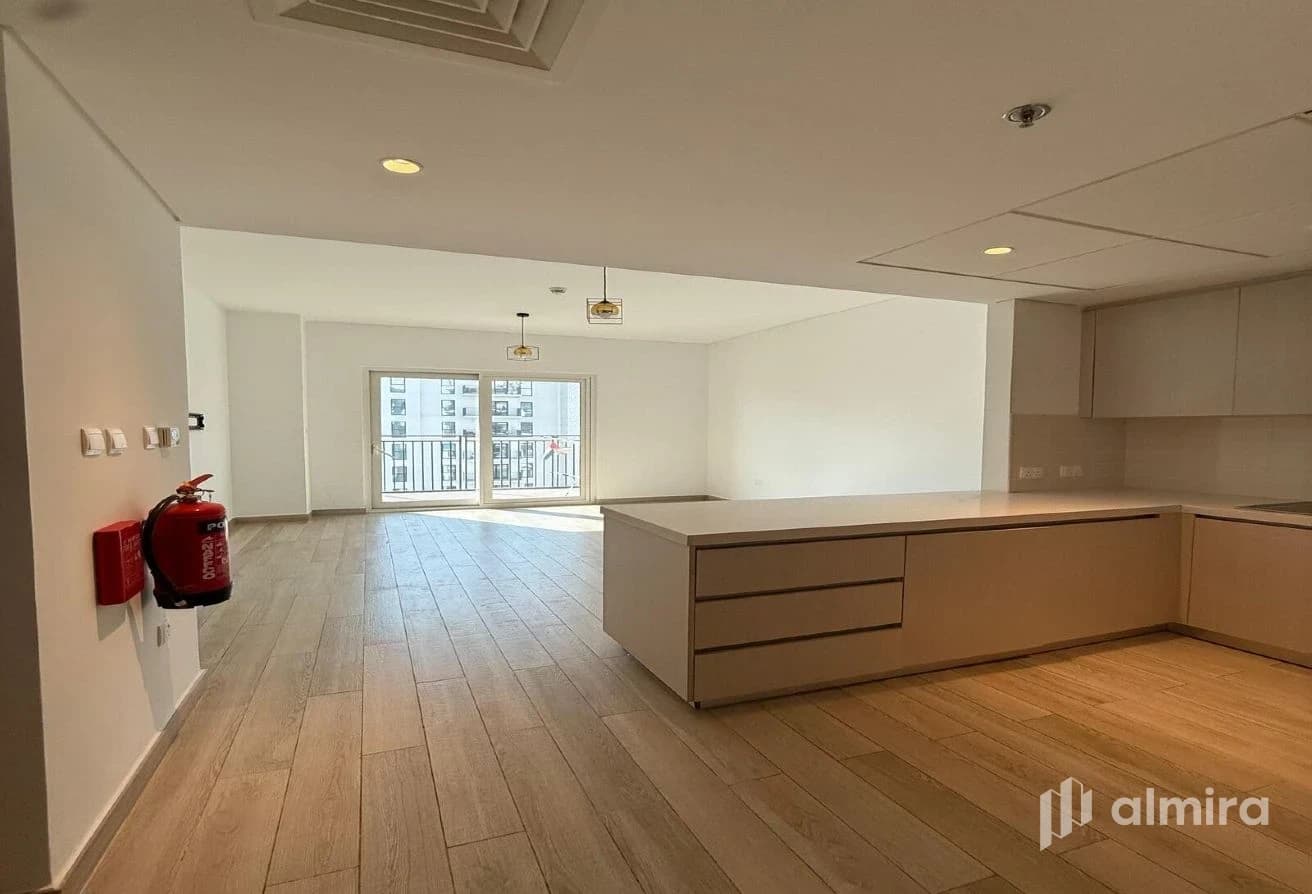 Canal View | Pristine Condition | Prime Location