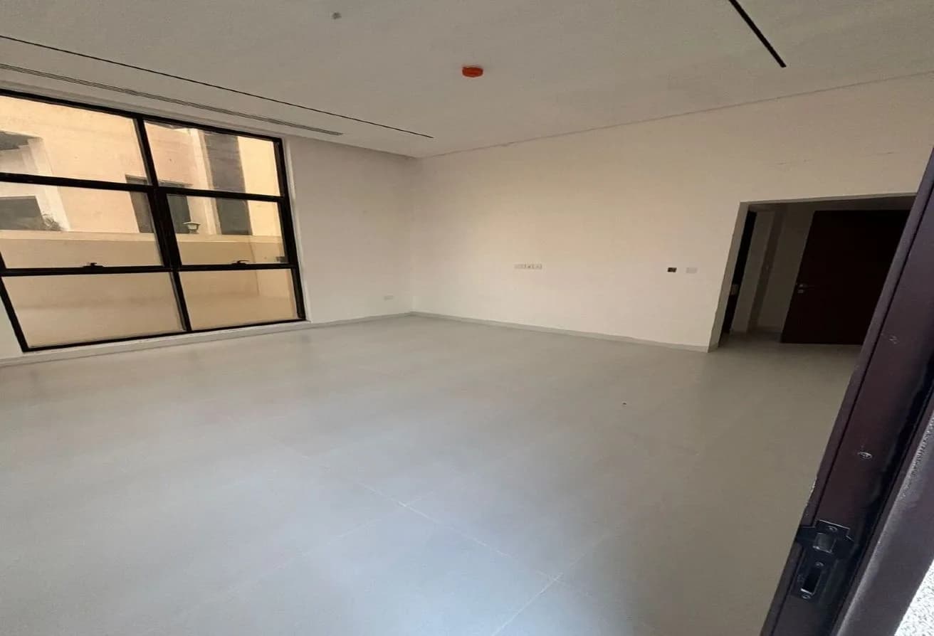 Single Row | First User | Ready To Move In