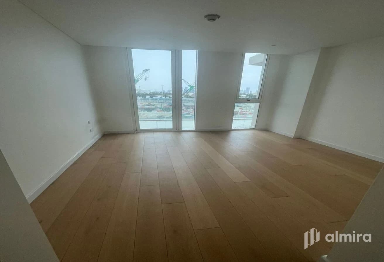 Elegant 2BR+M | Beach Access | Community View
