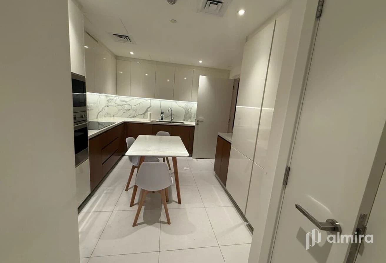Elegant 2BR+M | Beach Access | Community View