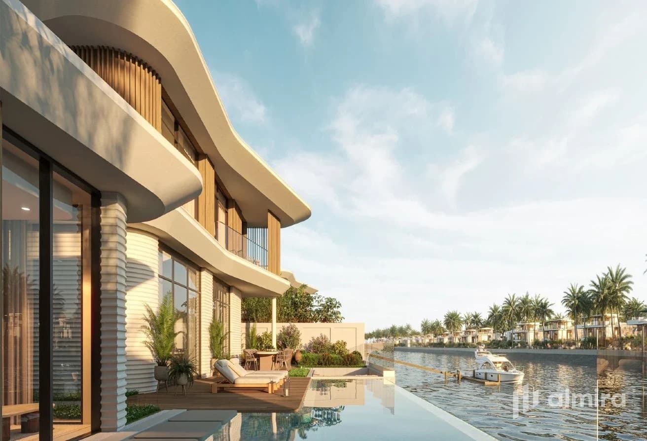 Single Row | Corner Unit | Waterfront Living