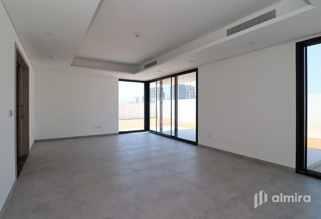 Single Row Corner | Brand New | Type C | Vacant