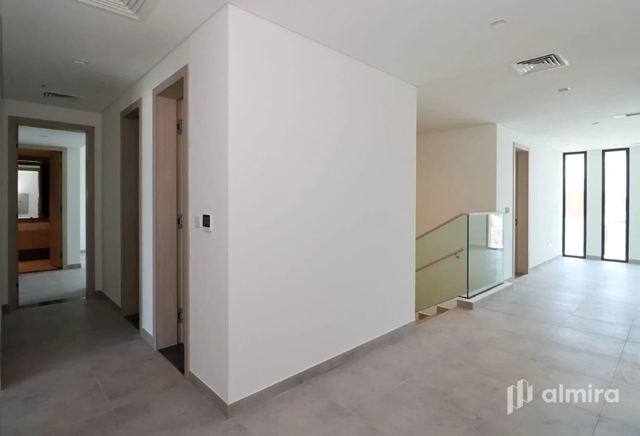 Single Row Corner | Brand New | Type C | Vacant