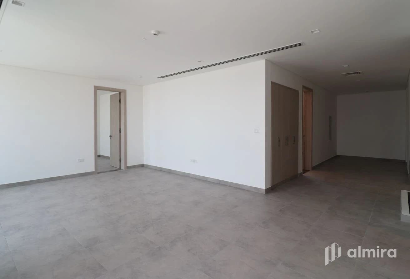 Single Row Corner | Brand New | Type C | Vacant