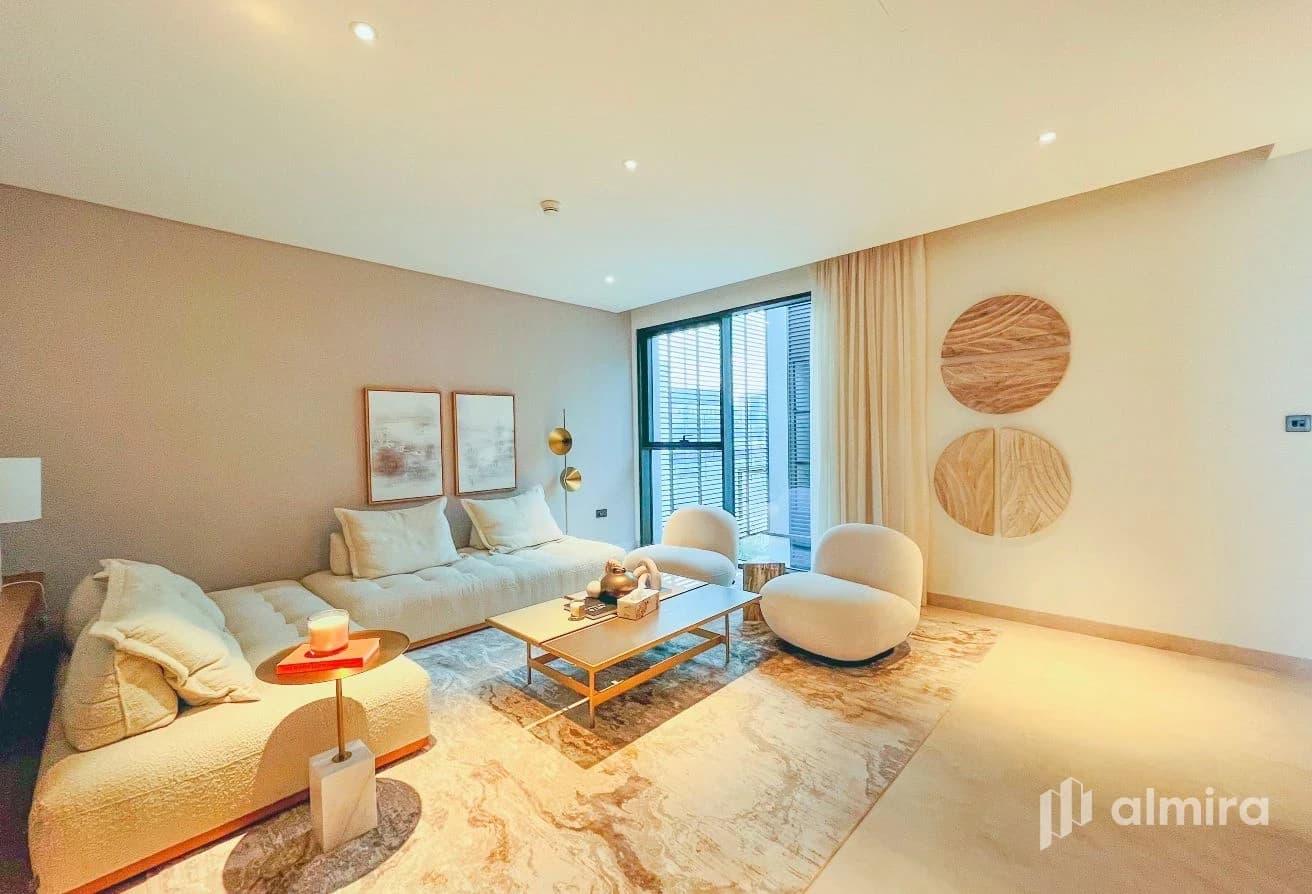 Premium 5BR + Pod | Single Row | Prime Location