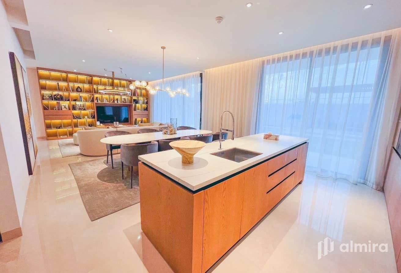Premium 5BR + Pod | Single Row | Prime Location