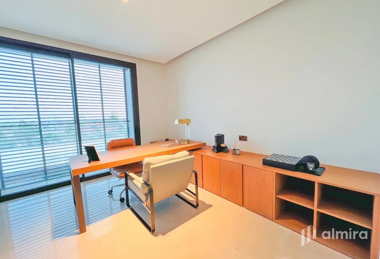 Premium 5BR + Pod | Single Row | Prime Location