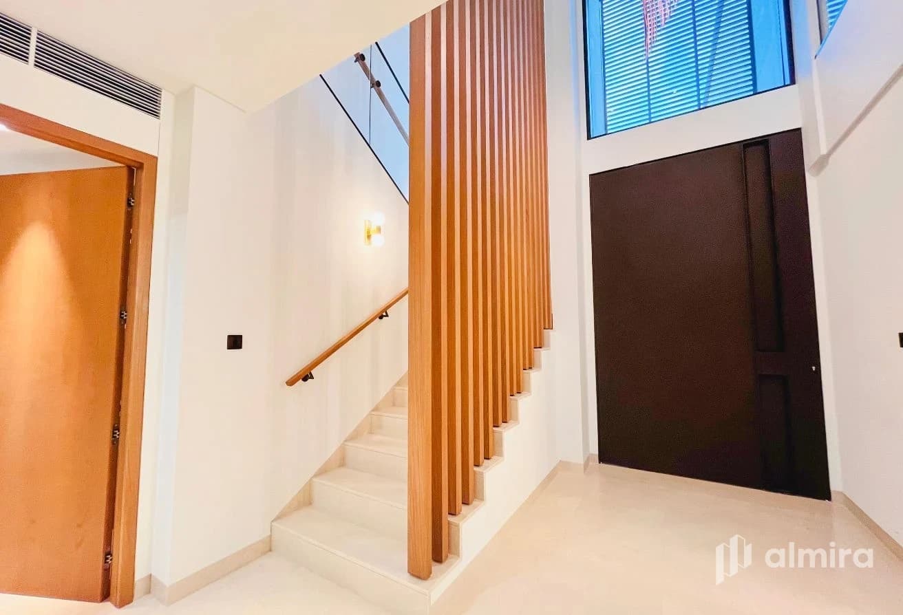 Premium 5BR + Pod | Single Row | Prime Location