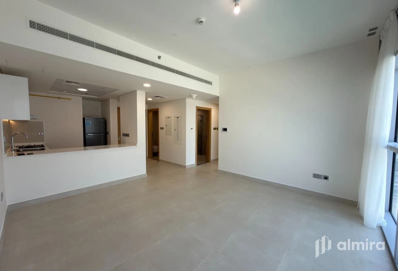 Full Canal View | High Floor | Vacant | Balcony