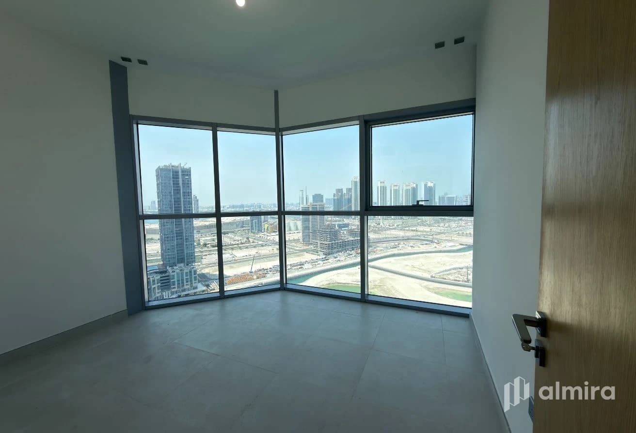 Full Canal View | High Floor | Vacant | Balcony