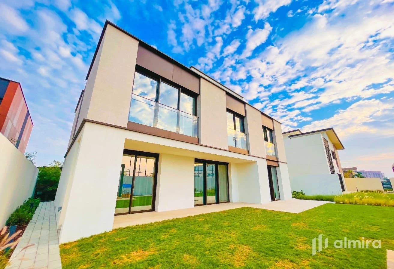 Wilds | Resale | Premium Finishes | Prime Location