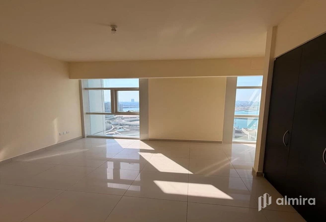 Sea View | Corner Unit | High Floor | Vacant