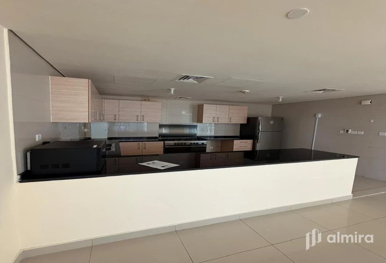 Sea View | Corner Unit | High Floor | Vacant