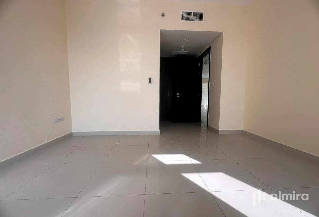 Sea View | Corner Unit | High Floor | Vacant