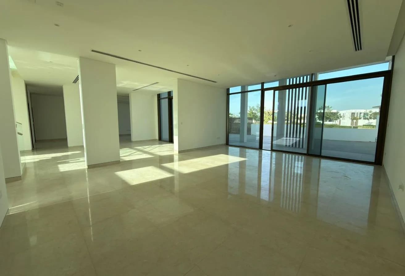 Single Row Corner | Vacant | Waterfront Living