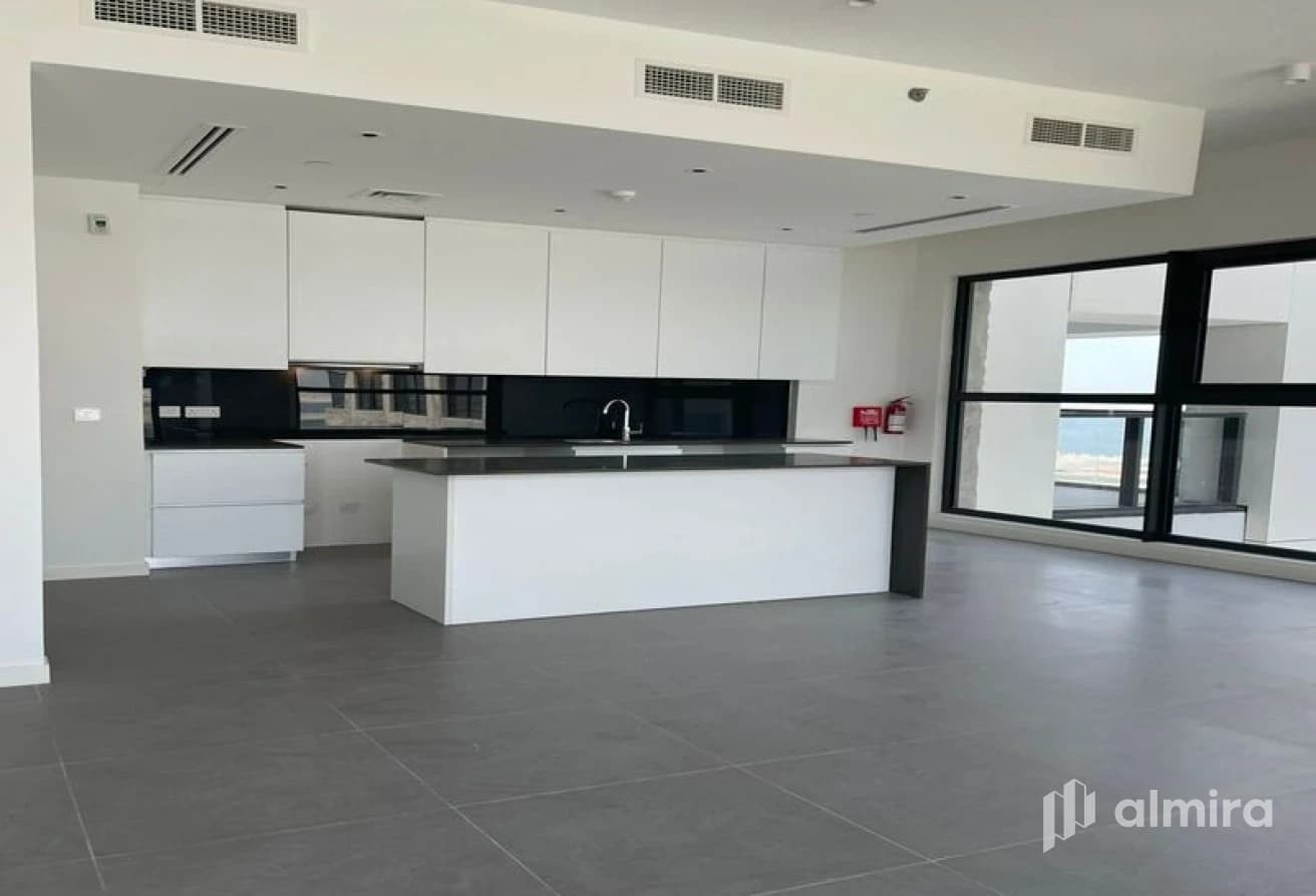 Sea View | 1BR w/ Balcony | Large Layout