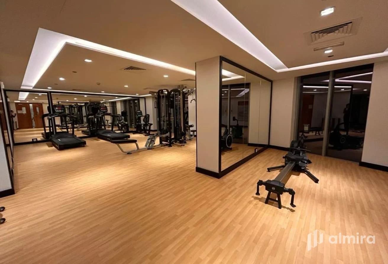 Canal View | Studio w/ Balcony | Spacious Layout