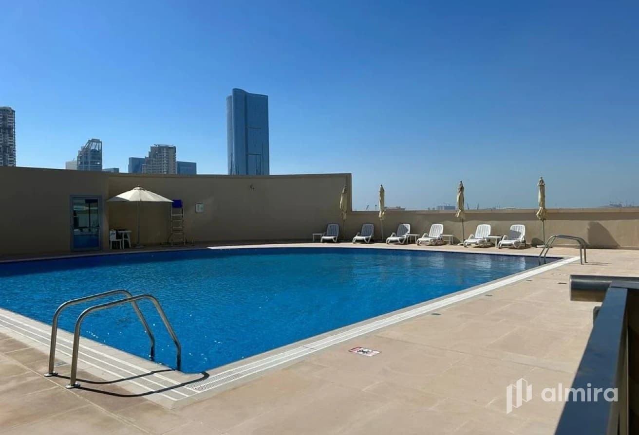 Canal View | Studio w/ Balcony | Spacious Layout