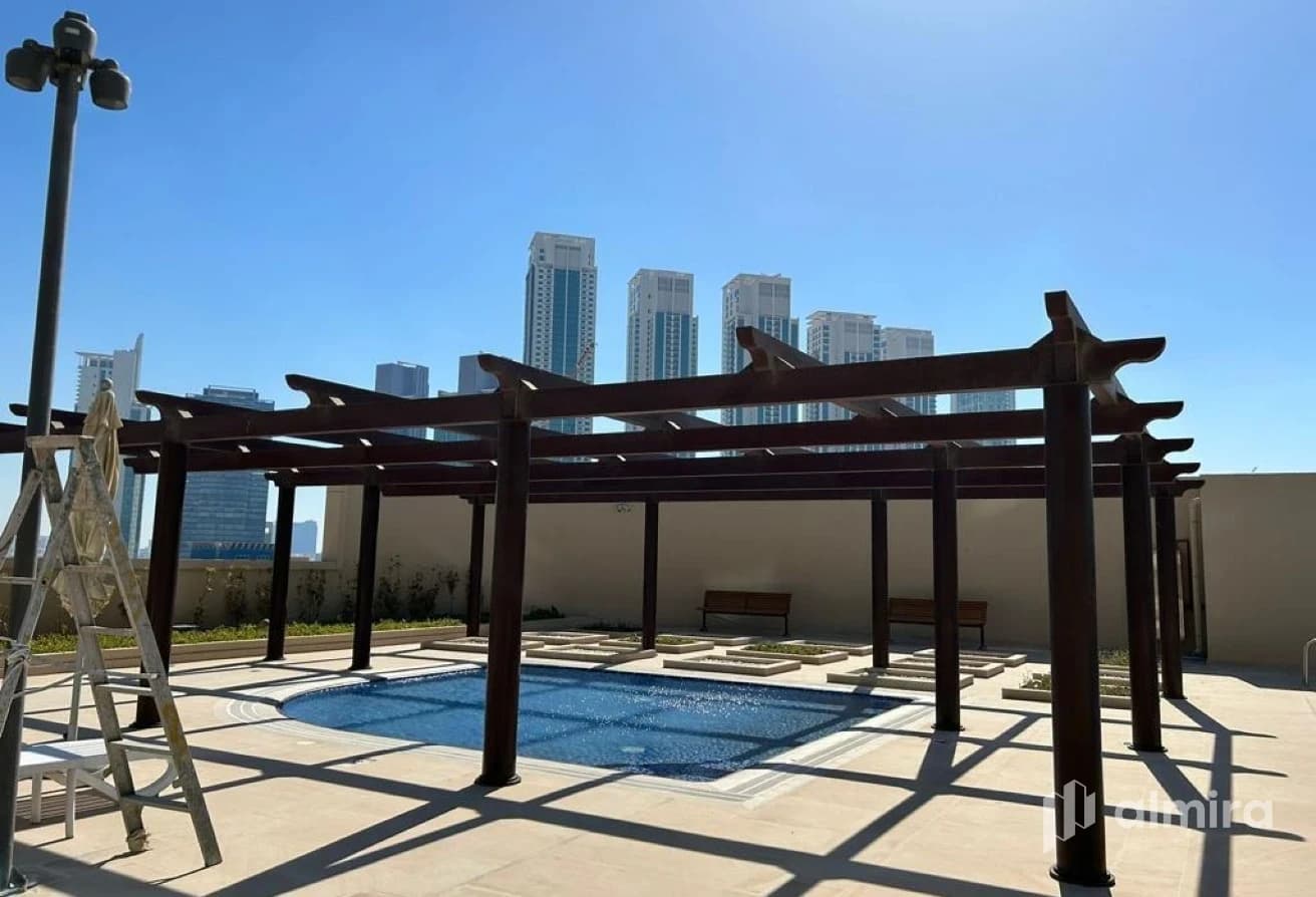 Canal View | Studio w/ Balcony | Spacious Layout