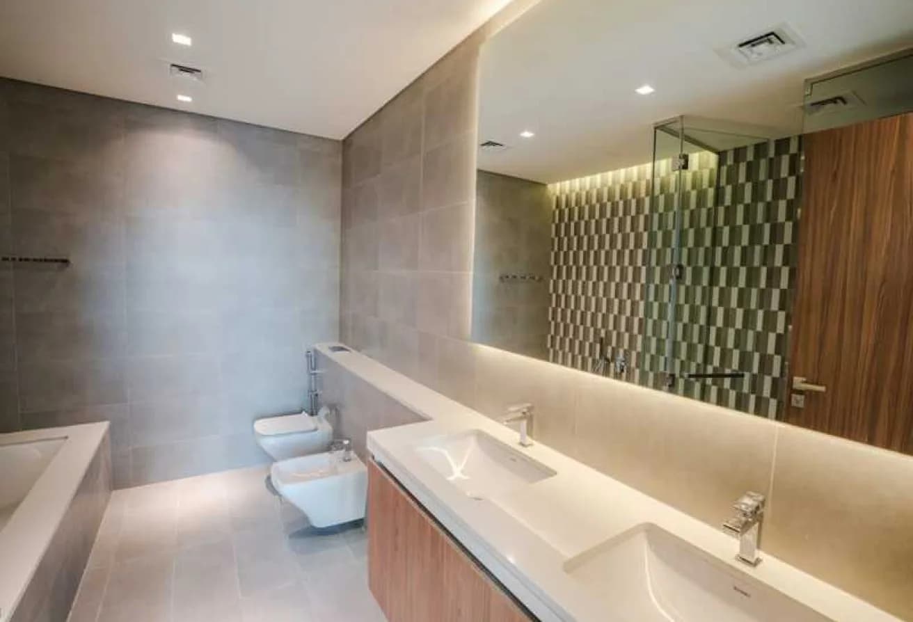 Near The Park | Single Row | Prime Location