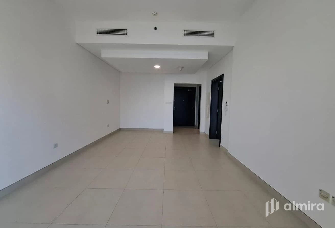 High Floor | 1BR with Balcony | Good Condition