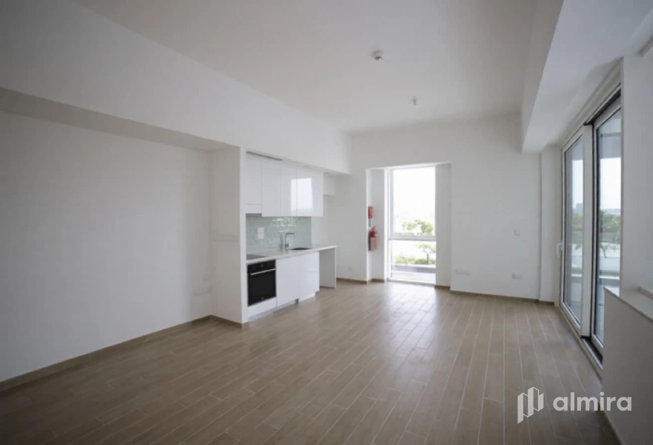 Good Condition | Studio w/ Balcony | Upcoming