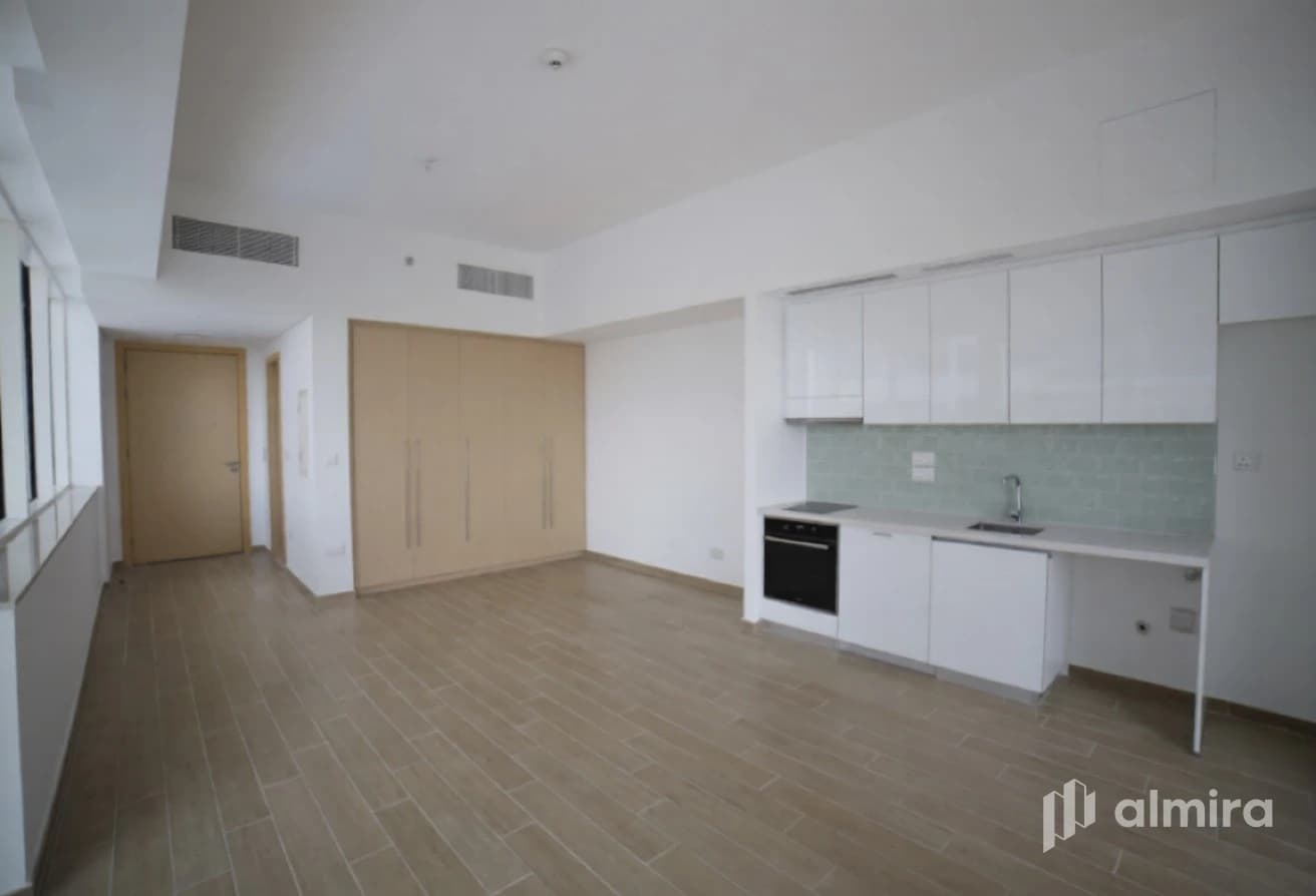 Good Condition | Studio w/ Balcony | Upcoming