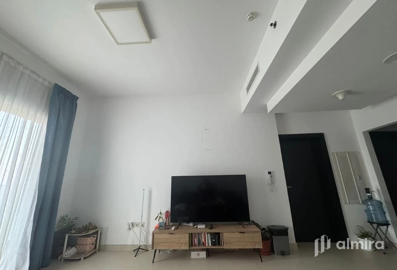 1BR w/ Balcony | Amazing View | Unfurnished Unit