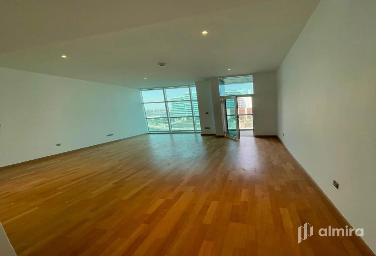 Full Sea View | Modern Layout | Vacant