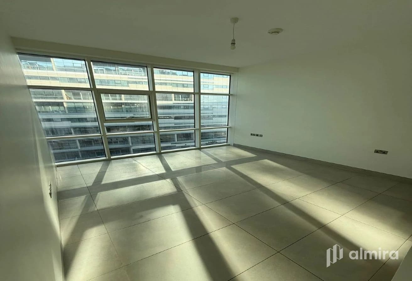Partial Sea View | 2 Balconies | Well Maintained