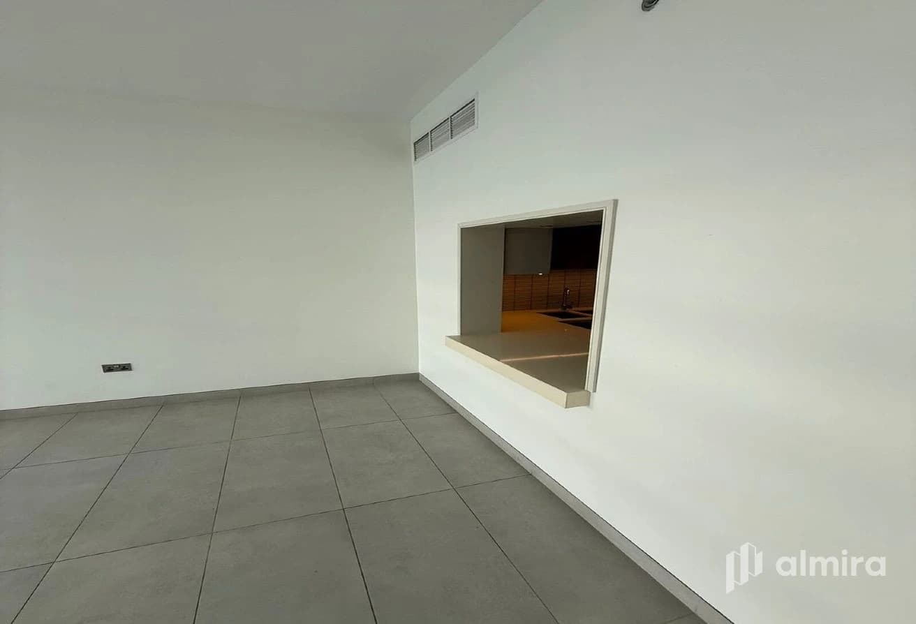 Partial Sea View | 2 Balconies | Well Maintained