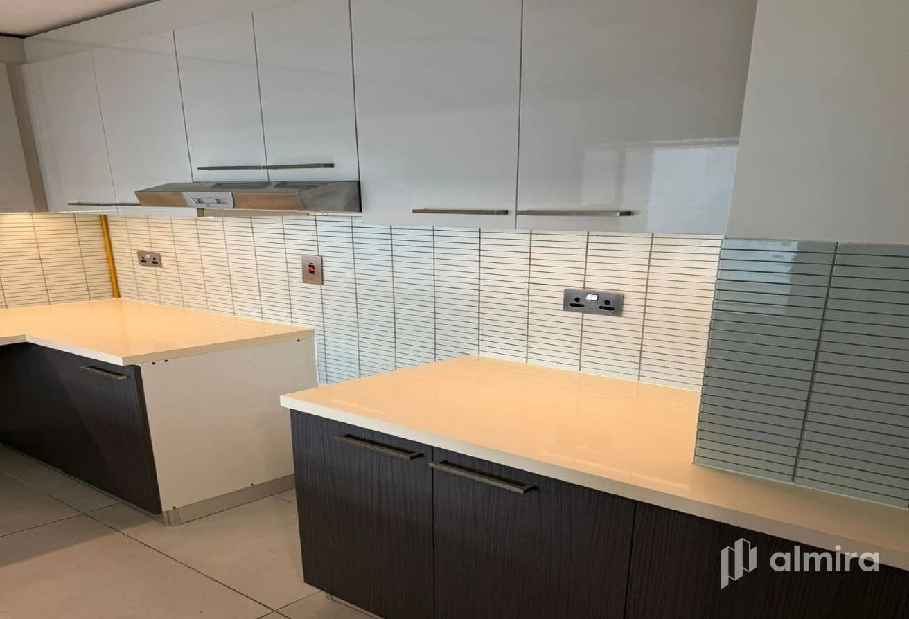 Partial Sea View | 2 Balconies | Well Maintained
