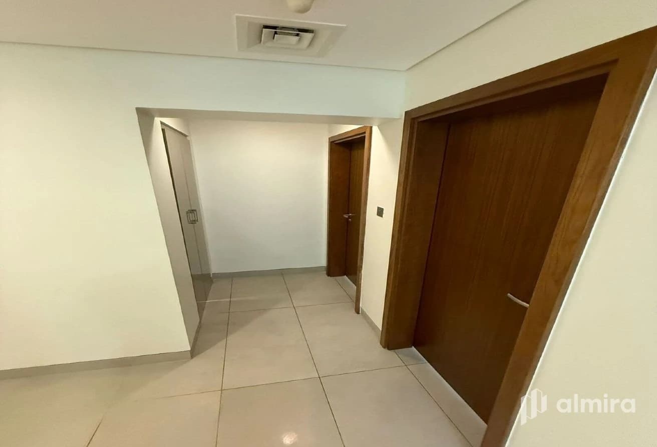 Partial Sea View | 2 Balconies | Well Maintained