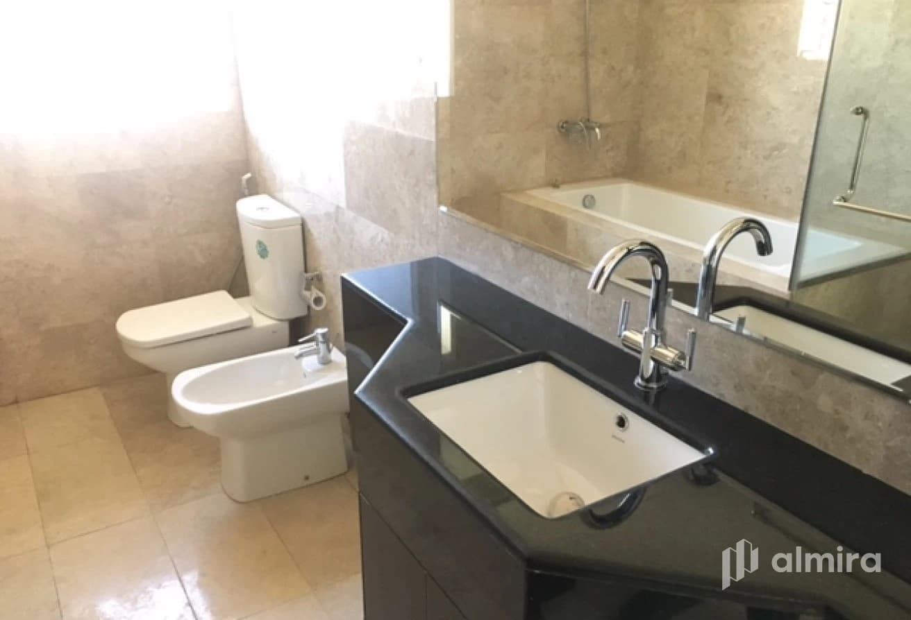 Canal View | High Floor | Ready To Move In
