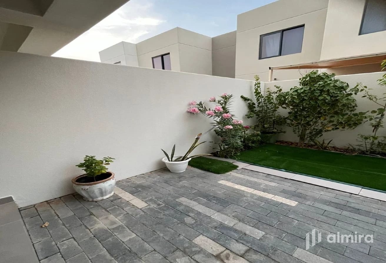 Vacant | Fully Furnished | Friendly Community